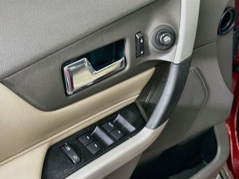 Used 2014 Ford Edge Limited w/ Equipment Group 301A FWD image 15