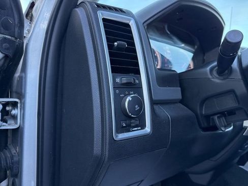 Used 2017 RAM 2500 Big Horn image 29