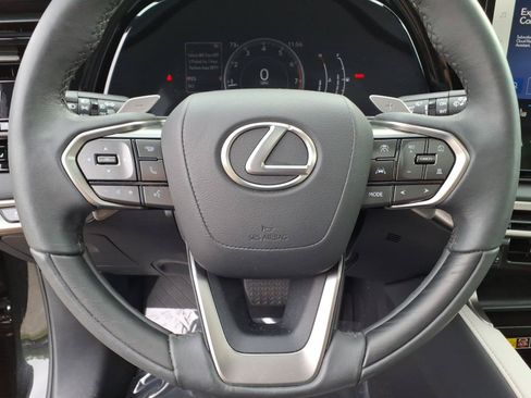 Used 2023 Lexus RX 350 Premium w/ Accessory Package AWD/4WD image 13