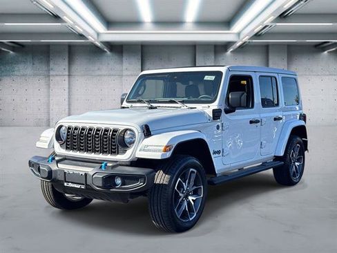 Used 2024 Jeep Wrangler Unlimited image 1