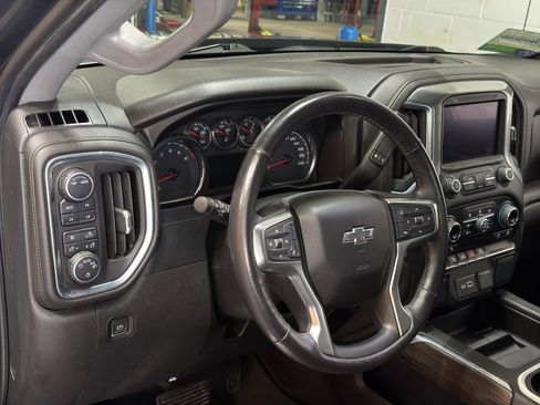 Used 2022 Chevrolet Silverado 1500 LT Trail Boss w/ Bed Protection Package AWD/4WD image 19