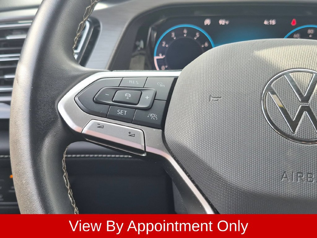 Used 2025 Volkswagen Atlas Cross Sport SE FWD image 14