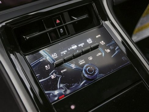 New 2026 Porsche Panamera RWD image 25