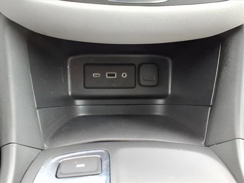 Used 2023 Chevrolet Equinox LS w/ LS Convenience Package image 24