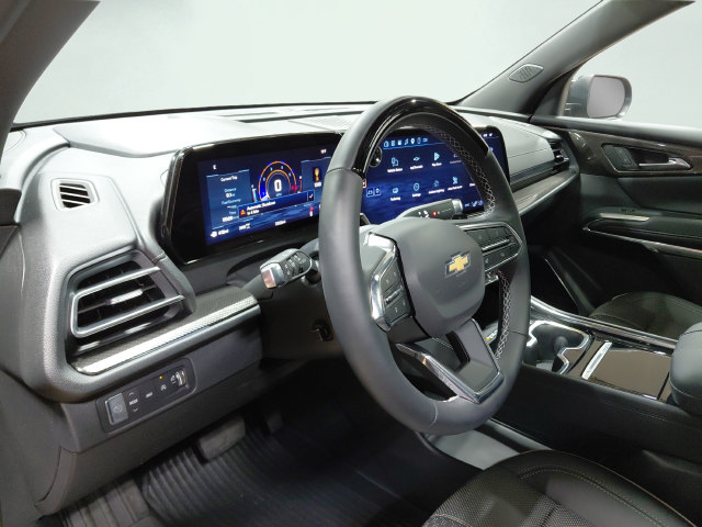 Used 2026 Chevrolet Traverse High Country w/ LPO, Floor Liner Package AWD/4WD image 32