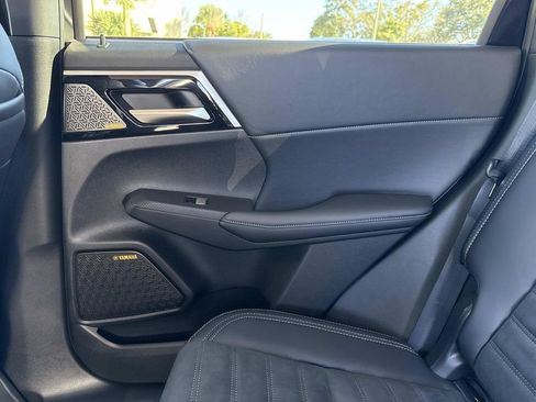 New 2026 Mitsubishi Outlander SE AWD/4WD image 15