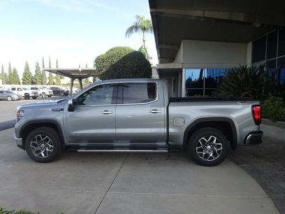 New 2026 GMC Sierra 1500 SLT w/ SLT Premium Package