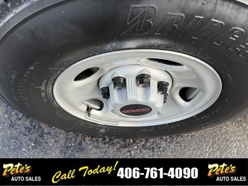 Used 2024 GMC Savana 2500 w/ Driver Convenience Package RWD image 25