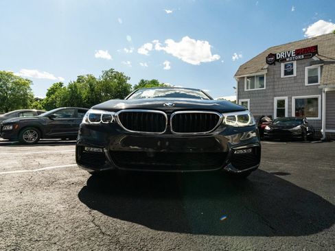 Used 2018 BMW 530i xDrive AWD/4WD image 10