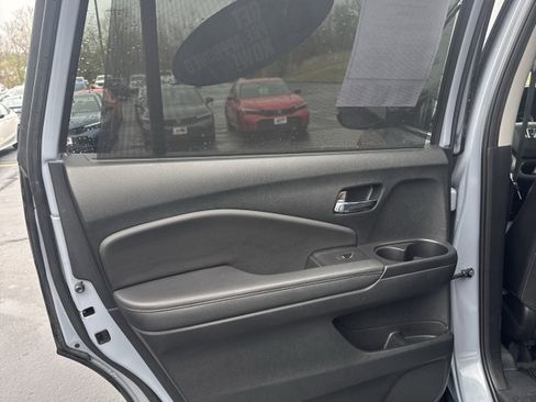 Used 2022 Honda Pilot Special Edition image 10