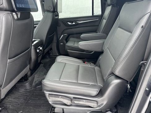 Used 2024 GMC Yukon XL Denali w/ Advanced Technology Package image 29
