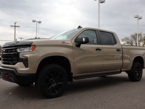 Used 2022 Chevrolet Silverado 1500 LT Trail Boss w/ LT Trail Boss Premium Package image 10