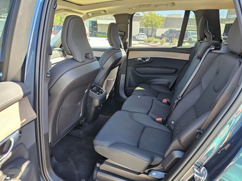 Used 2025 Volvo XC90 B6 Plus image 20
