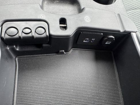 Used 2015 RAM 1500 Express w/ Black Ram 1500 Express Group image 20