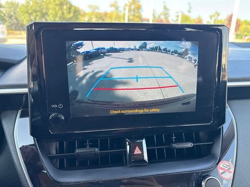 Used 2025 Toyota Corolla LE FWD image 25