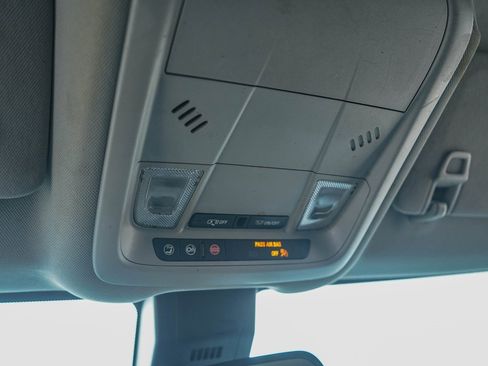 Used 2021 Chevrolet Equinox LT image 16