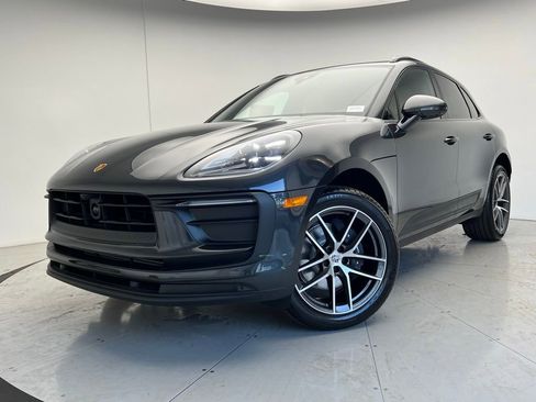 Used 2026 Porsche Macan AWD/4WD image 1