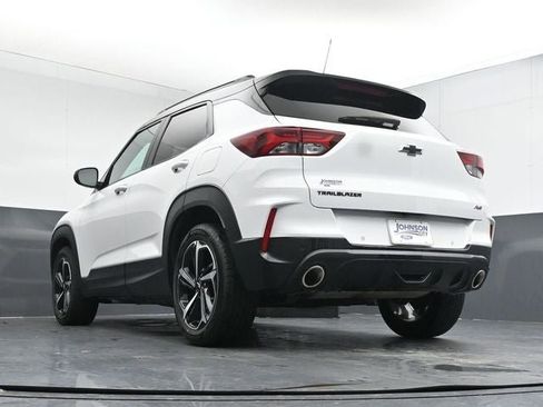 Used 2023 Chevrolet TrailBlazer RS w/ Sun and Liftgate Package image 32