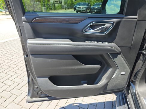 Used 2024 Chevrolet Tahoe Premier AWD/4WD image 18