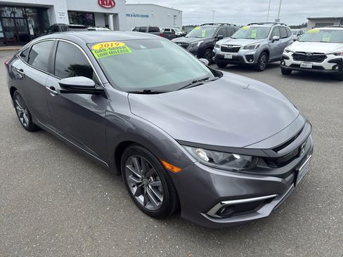 Used 2019 Honda Civic EX image 8