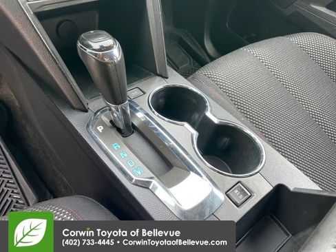 Used 2017 Chevrolet Equinox LT w/ Convenience Package image 22