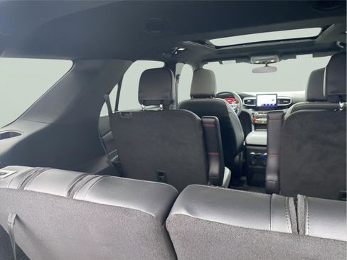 Used 2023 Ford Explorer ST-Line w/ Class IV Trailer Tow Package AWD/4WD image 19