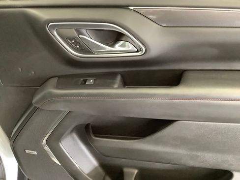 Used 2023 Chevrolet Suburban RST w/ Luxury Package AWD/4WD image 32