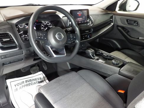 Used 2021 Nissan Rogue S image 10