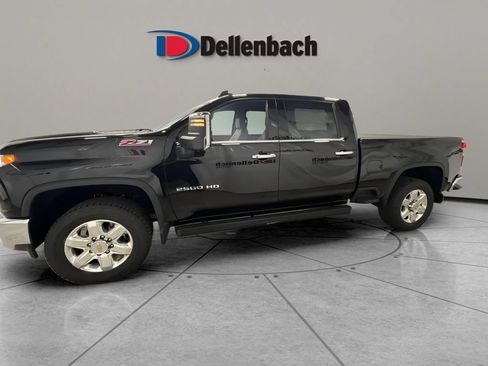 Used 2022 Chevrolet Silverado 2500 LTZ w/ LTZ Plus Package AWD/4WD image 5