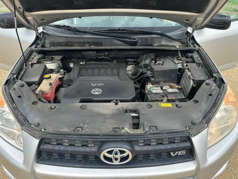 Used 2010 Toyota RAV4 4WD V6 w/ Tow Prep Pkg image 19