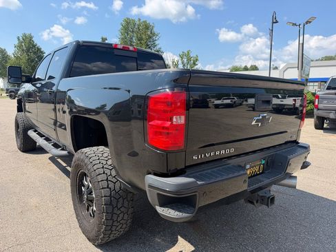 Used 2018 Chevrolet Silverado 2500 LTZ AWD/4WD image 9
