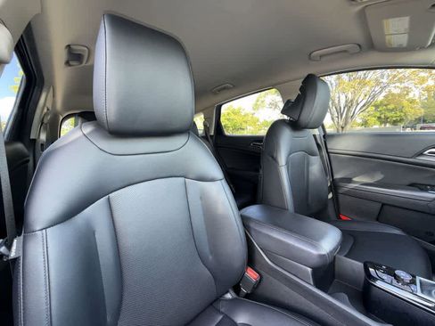 Used 2023 Kia Sportage EX image 27