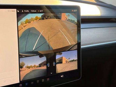 Used 2023 Tesla Model 3 Standard Range image 13