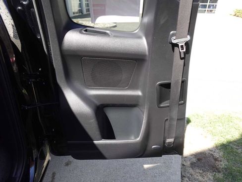 Used 2017 Toyota Tacoma TRD Sport w/ Tow Package (A/T) image 23