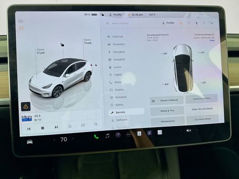 Used 2025 Tesla Model Y Long Range AWD/4WD image 43