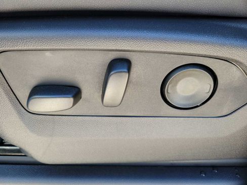 Certified 2025 Chevrolet Silverado 1500 ZR2 w/ Technology Package image 14