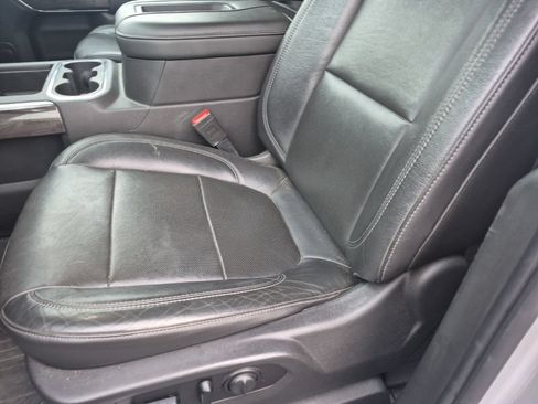 Used 2020 Chevrolet Silverado 1500 LTZ AWD/4WD image 11