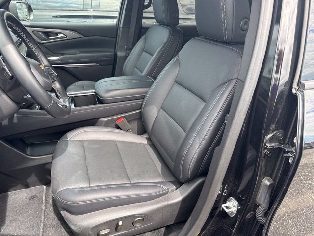 Used 2026 Chevrolet Traverse LT FWD image 15