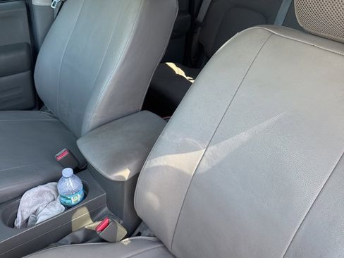 Used 2017 Nissan Frontier SV image 8