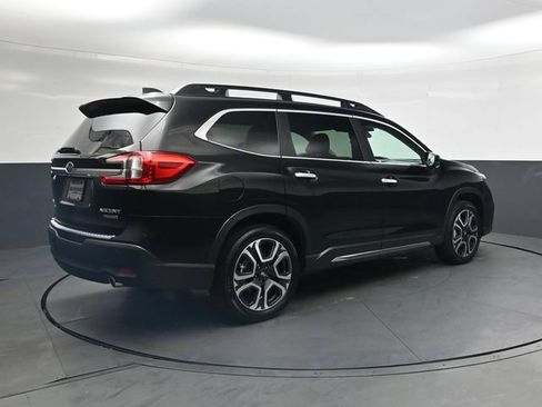 Used 2025 Subaru Ascent Touring w/ Popular Package #2 AWD/4WD image 4