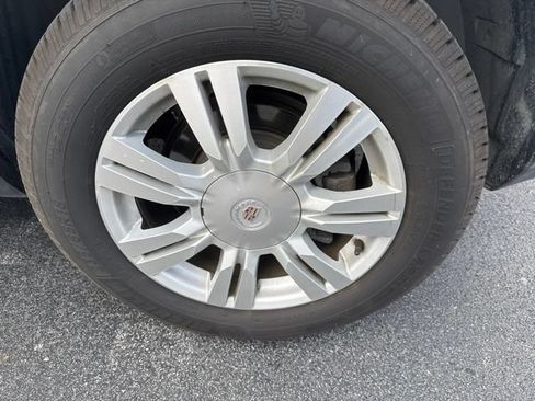Used 2016 Cadillac SRX Luxury w/ Driver Awareness Package FWD image 11