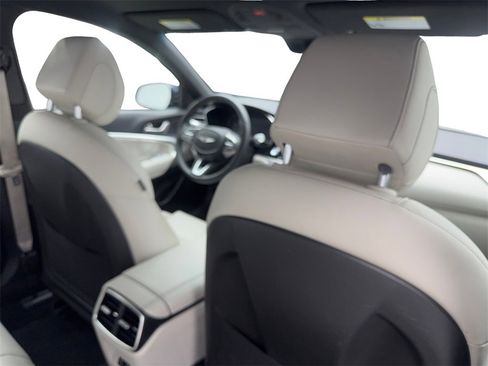 Used 2025 Genesis G70 2.5T image 42