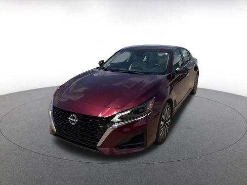 Used 2025 Nissan Altima 2.5 SV image 7