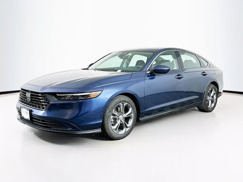 Used 2024 Honda Accord EX image 3
