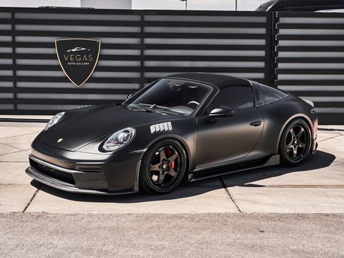 Used 2023 Porsche 911 Targa 4 GTS AWD/4WD image 5