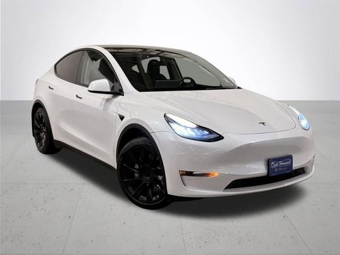 Used 2021 Tesla Model Y Long Range image 7