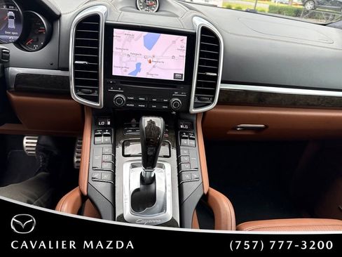 Used 2018 Porsche Cayenne Turbo AWD/4WD image 6