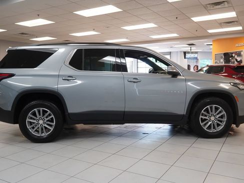 Used 2023 Chevrolet Traverse LT FWD image 15