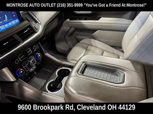 Used 2022 Chevrolet Tahoe Z71 w/ Z71 Off-Road Package AWD/4WD image 15