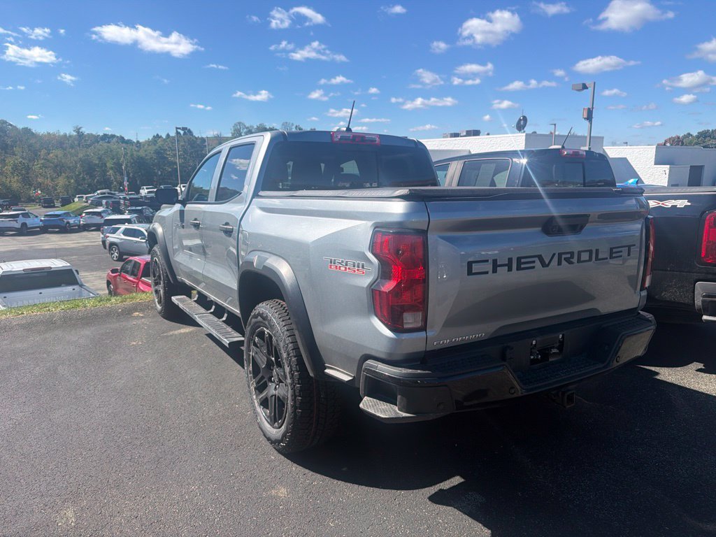 Used 2024 Chevrolet Colorado Trail Boss w/ Technology Package AWD/4WD image 7